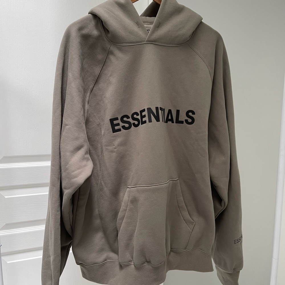 Fear of god Essentials hoodie L BNWT